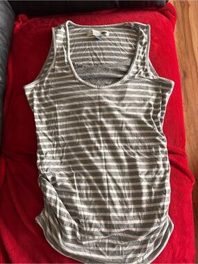 Old Navy Gray & White Striped Sleeveless Maternity Tank